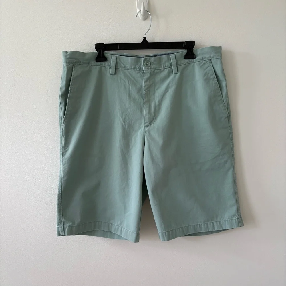 Banana Republic Men’s Green Flat Front Emerson Shorts 100% Cotton